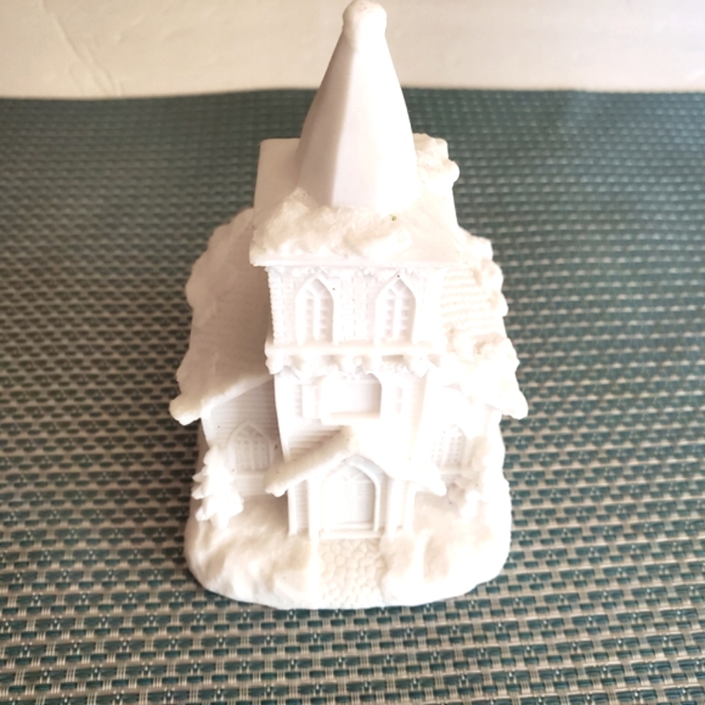 VTG White Ceramic Church Figurine
